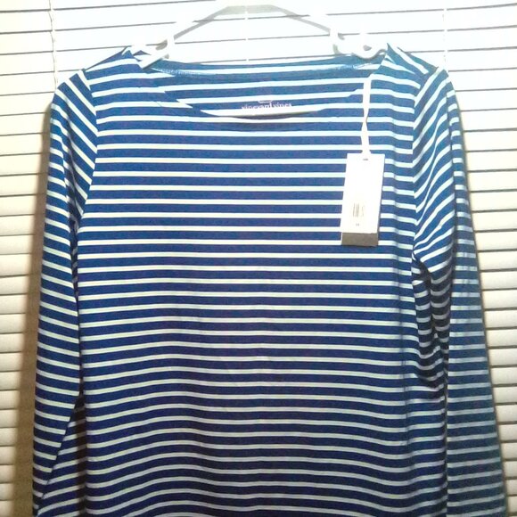 Tops - Blouse by vineyard vines.